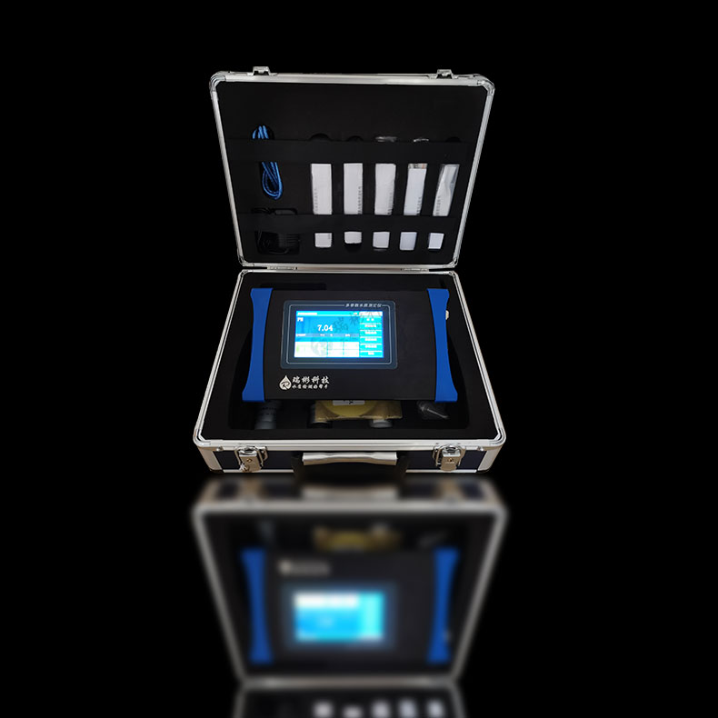 水質(zhì)常規(guī)五參數(shù)檢測(cè)儀（pH、電導(dǎo)率、溶解氧、水溫、濁度）搭配手提箱 